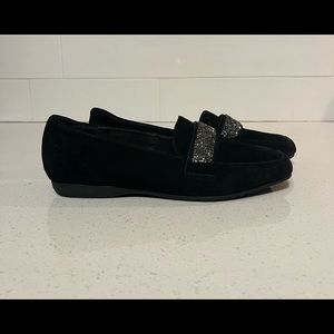 Karl Lagerfeld Quincey loafers with Rhinestones Size 6.5